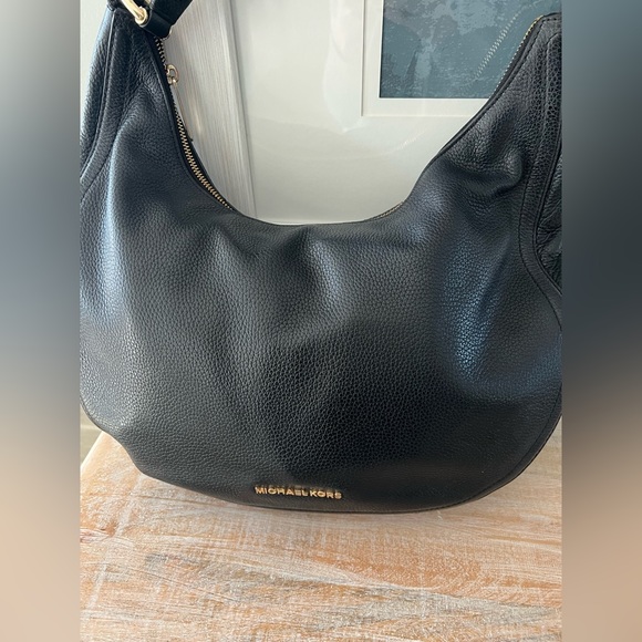 Michael Kors Black Leather Hobo Shoulder Bag - Like New - Picture 2 of 7